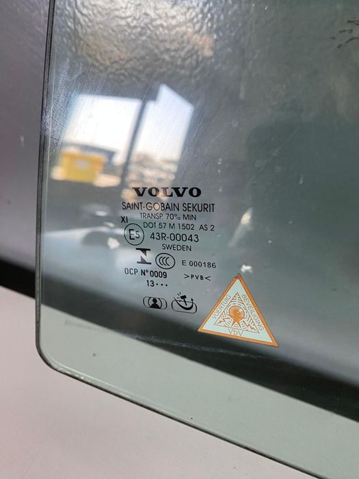 Geam duplex dublu laminat dreapta spate Volvo V60 2014-2018 31385423