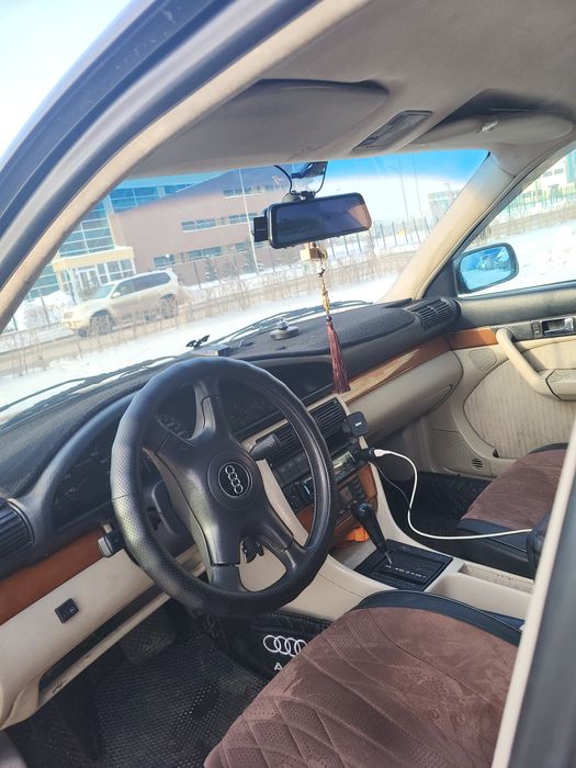 Продам Audi 100c4