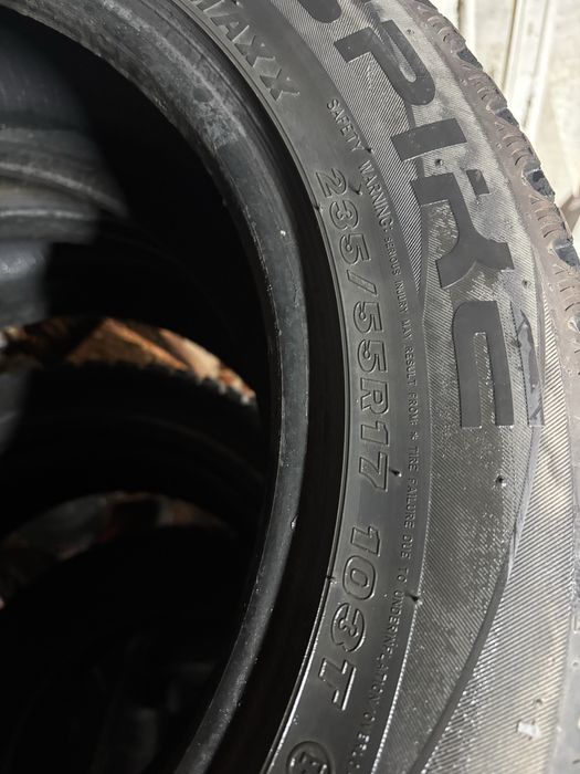 Продам комплект шин на 17