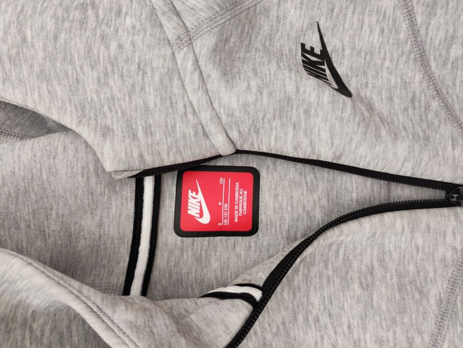 Nike tech горнища за момче