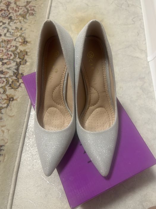 Продам туфли новая. Одевала один раз