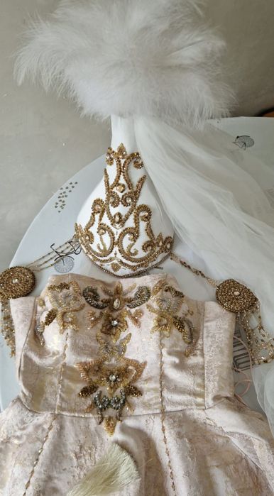 Прокат Платье, корсет дизайнера +сәукеле 20 тыс.