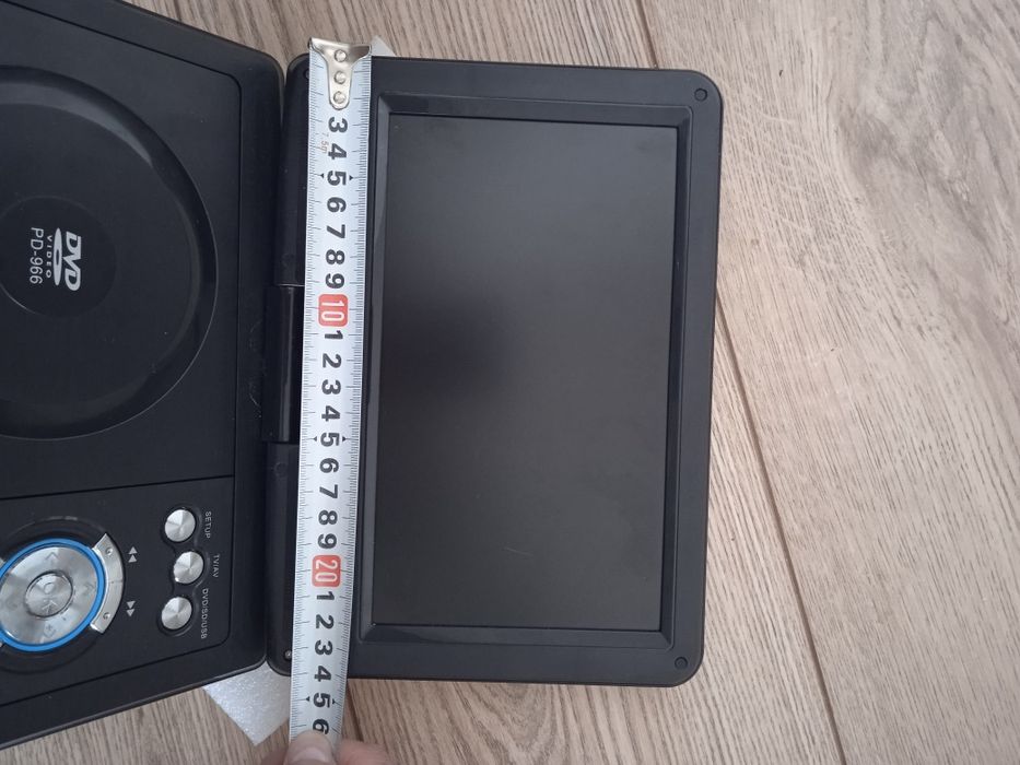 Продам портативный DVD плеер