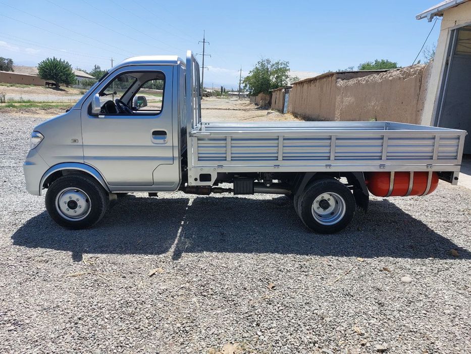 Dongfeng D 50 sotiladi