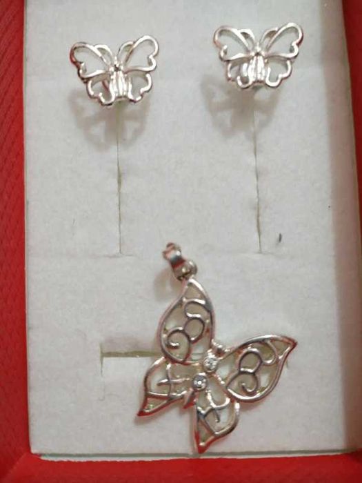 Set cercei și pandantiv