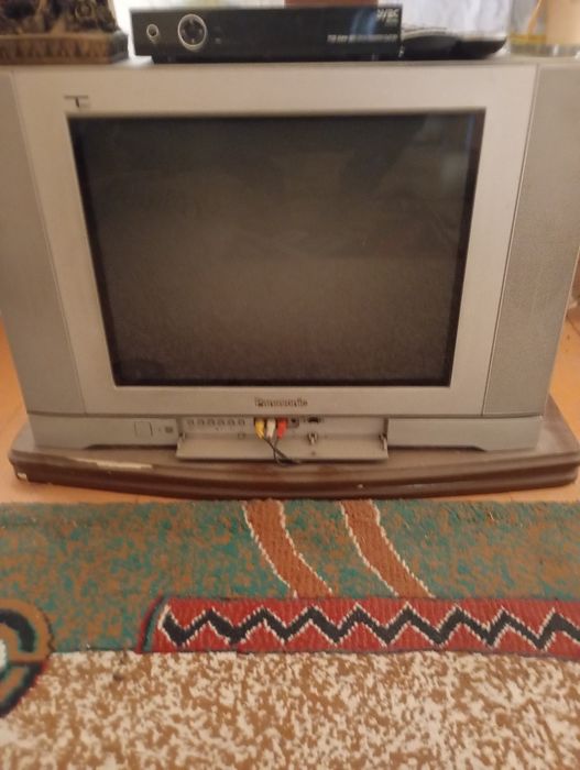телевизор PANASONIC