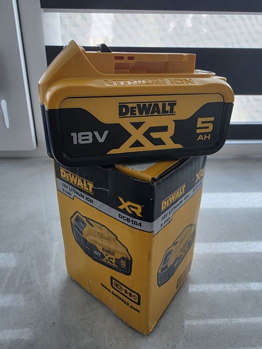 Acumulator DeWalt XR 18V 5Ah DCB184 NOU