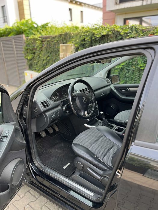 Vând urgent Mercedes A160 BlueEFFICIENCY, 1.5 benzină, 70 CP, Euro 5, 2009