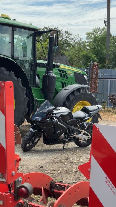 Honda cbr 600rr pc37 2003