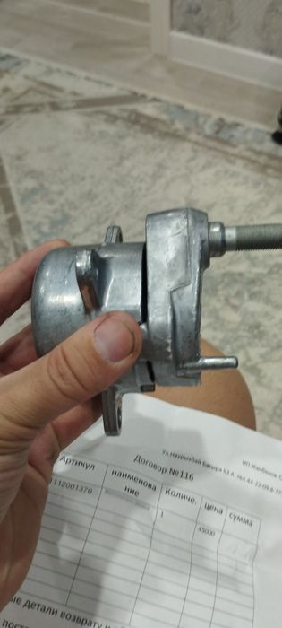 Продам натежник ремня Мерседес