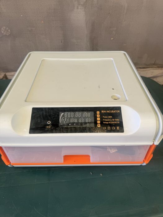 Инкубатор б/у птицевод на 64 яйца