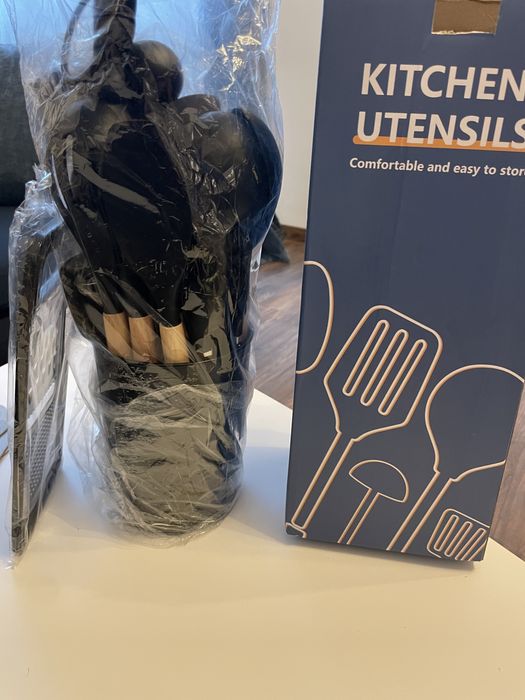 Комплект кухненски прибори 44 части