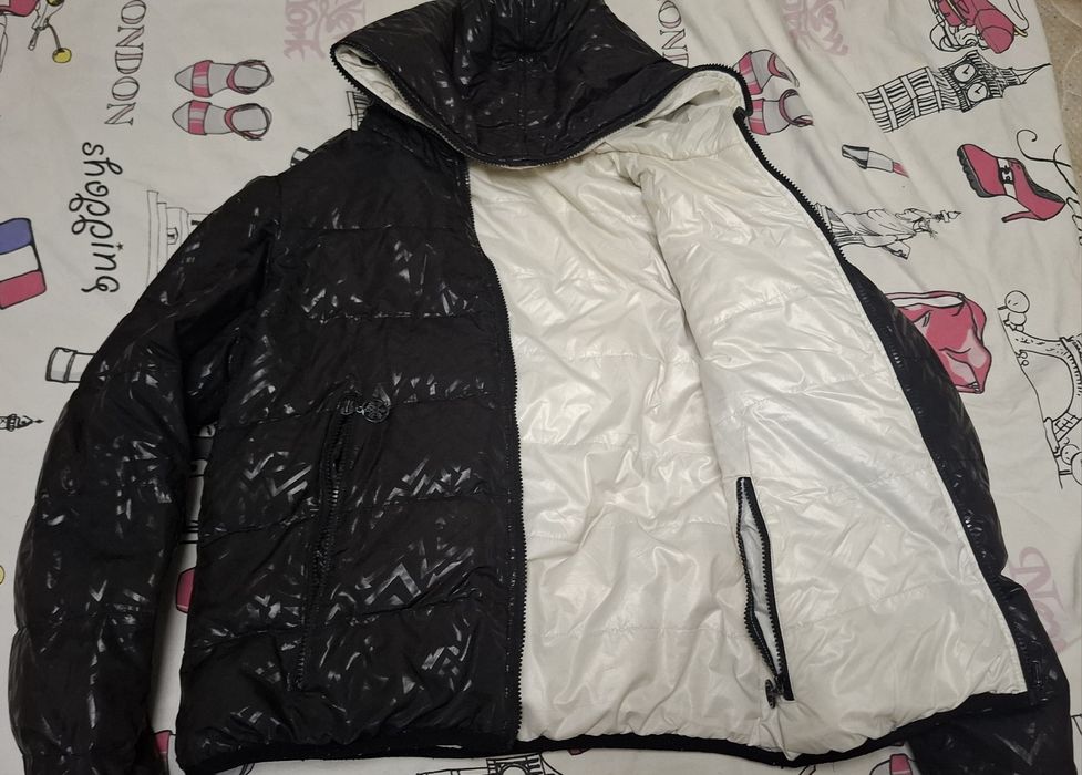 Продам женские куртки