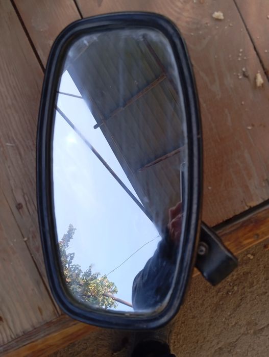 Боковое зеркало от грузовой и автобуса