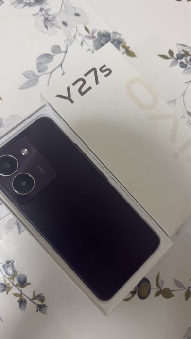 Продам телефон Vivo 27s
