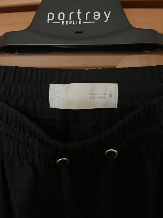 Нов сеободен панталон Zara