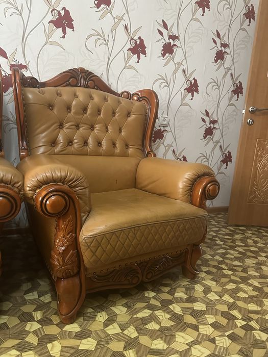 Продаем старую мебель