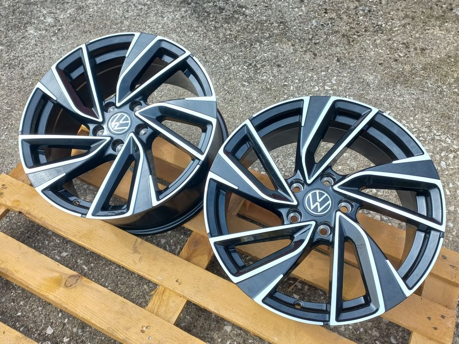 17"5x112 Vw Seat Škoda 7.5j et40 Golf Gti GTD Passat Leon Superb Octavia Чисто Нови.