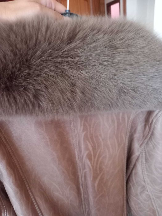 Haina de piele cu blana de vulpe naturala