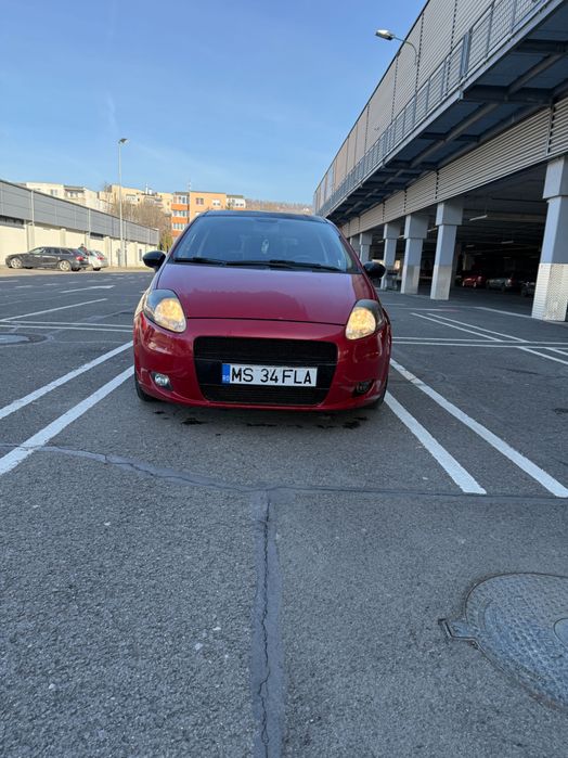 Vând Fiat grande punto