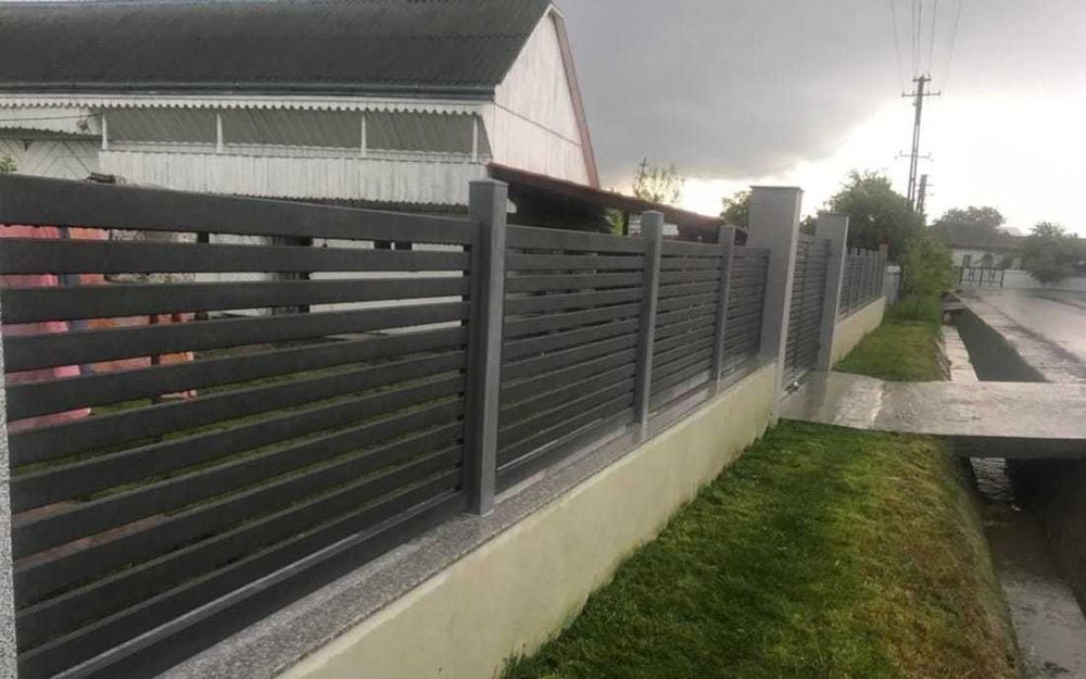 Garduri si porti stil jaluzea, sipca metalica, tabla cutata