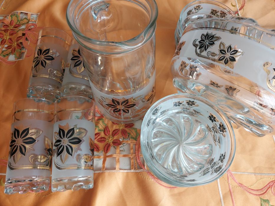 Продам набор посуды