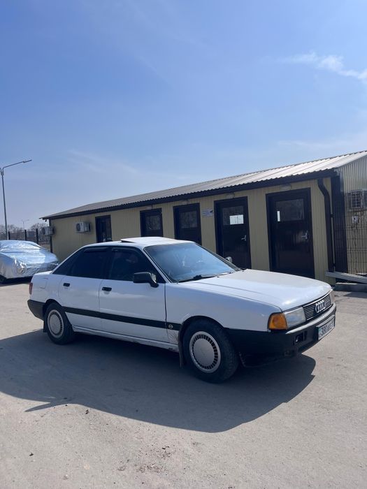 Ауди 80 сатылады газ бензин 1.8 моно