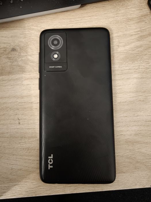 Vand telefon TCL 501