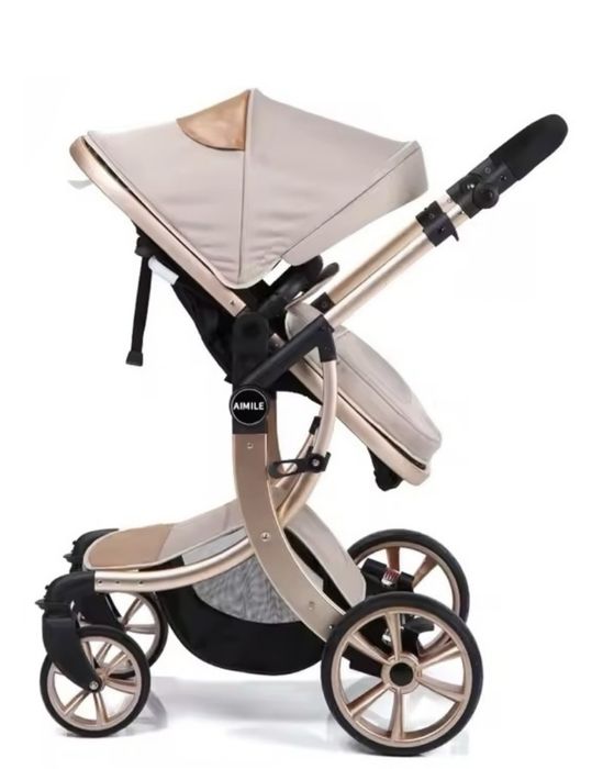 Коляска универсальная + сумка , москитка и дождевик