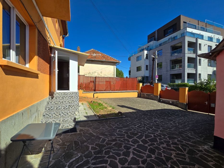 Apartament la casă/ de închiriat – 42 MP | ZONA COLINA, UNIVERSITATEA TRANSILVANIA
