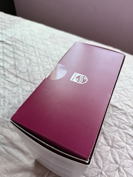 Чисто нов фотоепилатор Philips Lumea IPL Hair Removal 7000