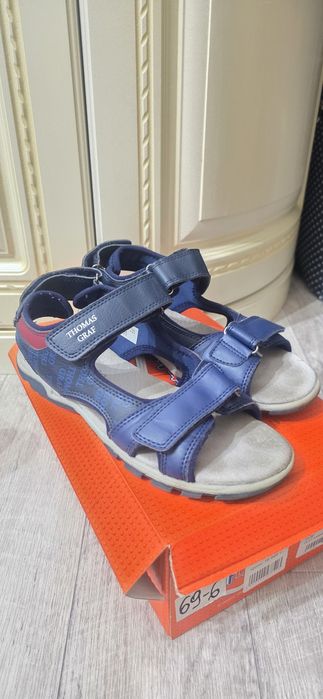 Кроссовки летние