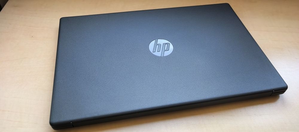 Laptop HP 15__i5 1334U gen 13_8GB DDR4_512GB SSD__NOU 10/10_Model 2025