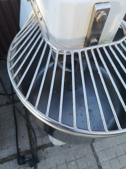 Машина  Тесто 22 литра  Пицария  Фурна  Конвекторна Фурна UNOX  220V Н