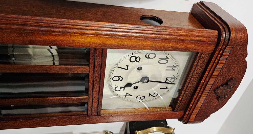 Ceas de perete cu pendula