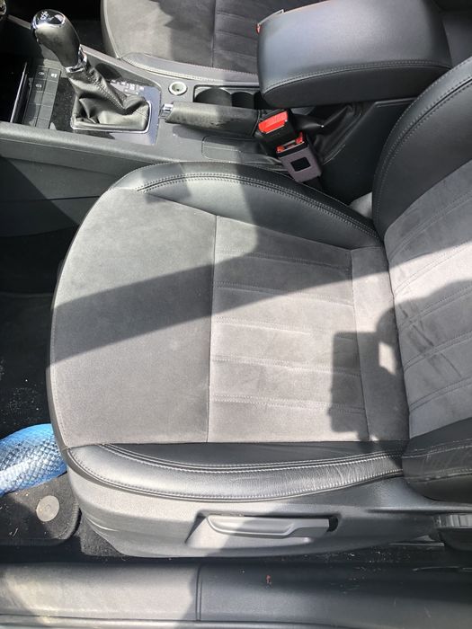 Interior piele Alcantara Skoda Octavia 3 facelift Scaune fata bancheta spate cotiera si fete uso spate Piele neagra