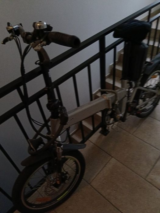 Vând bicicleta electrica