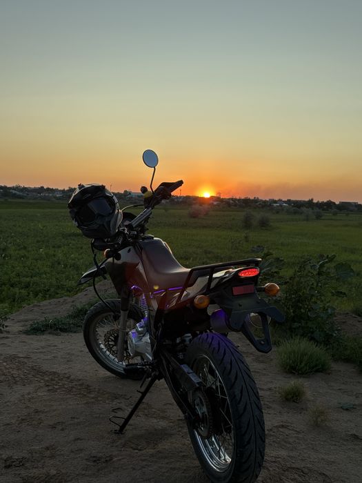 Эндуро мотоцикл.