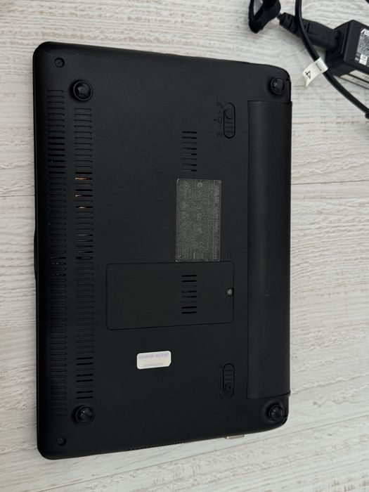 Нэтбук Asus intel atom