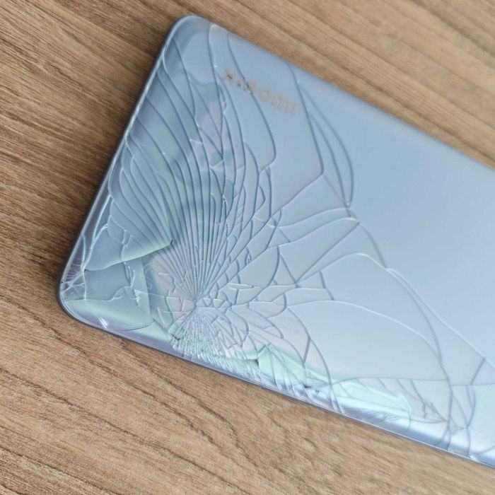 Телефон Xiaomi 12, 256 GB, RAM 8 GB, със счупени стъкла