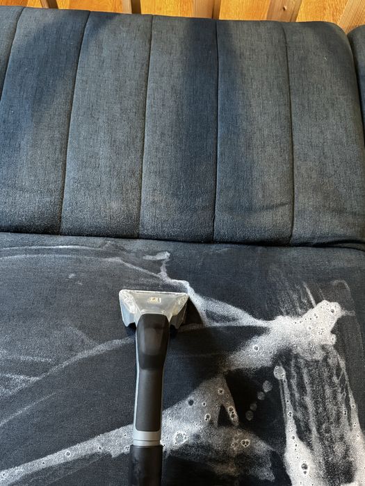 Curățare tapițerie auto/ Canapele la domiciliu