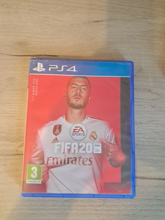Продават се игри за ps4
