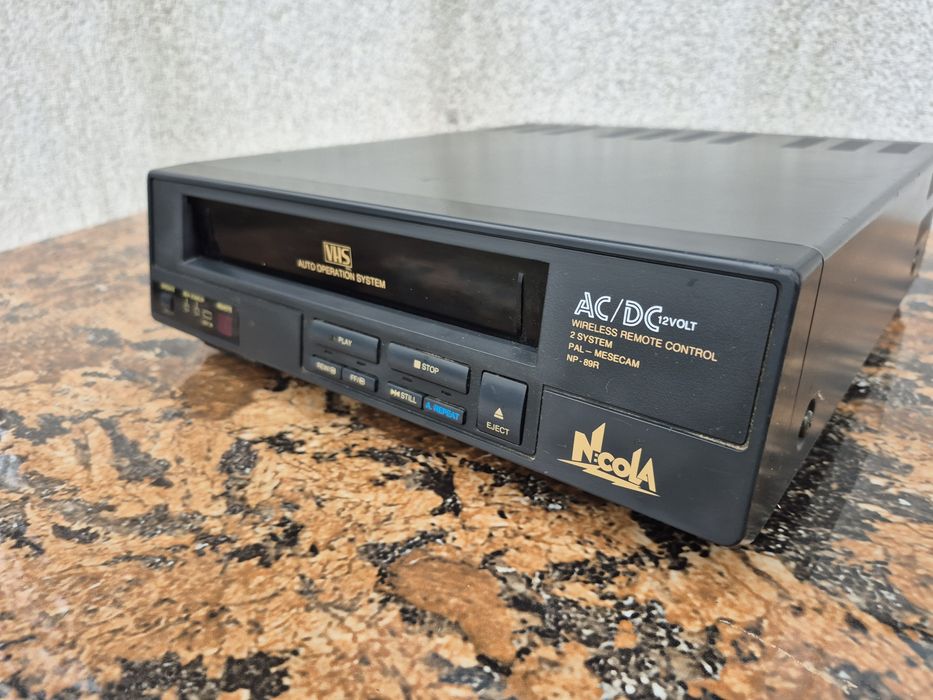 Vând video marca NECOLA model NP89R