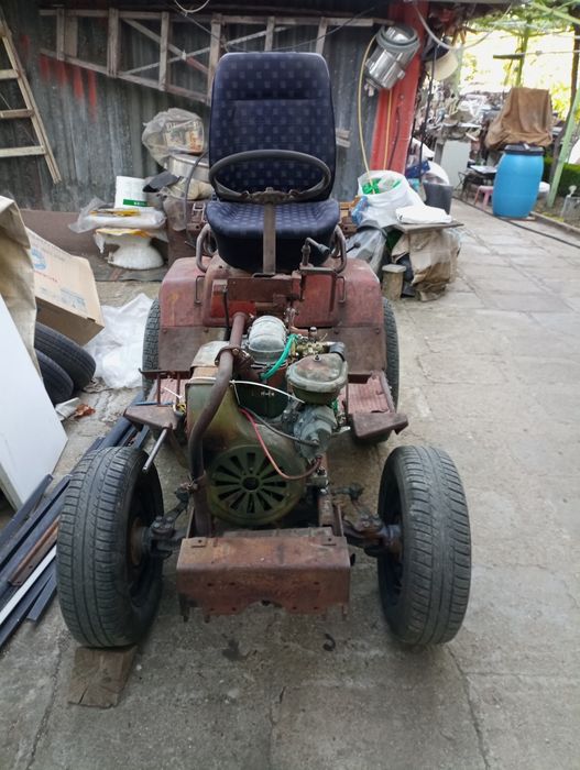 ХТЗТ012 малогабаритен Трактор