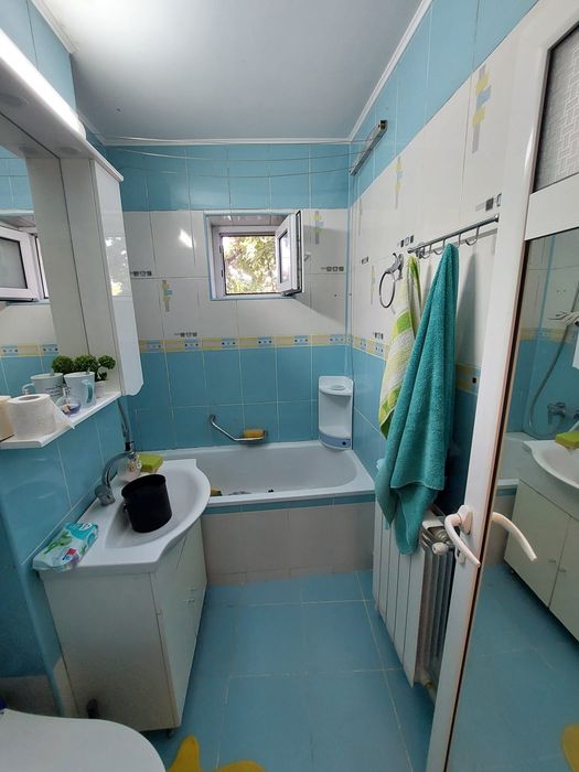 APARTAMENT 3 CAMERE DECOMANDAT ! OFERTĂ.! 75 mp, spațios , etajul 2, preț bun
