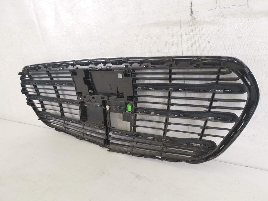 Радиаторна решетка с Дистроник Мерцедес-Бенц С-Клас / Mercedes-Benz S-