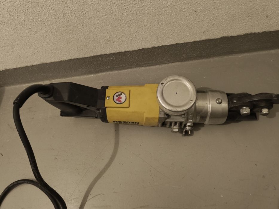 Vind Foarfecă hidraulică tăiat fier beton Wacker Neuson RCP 12/230