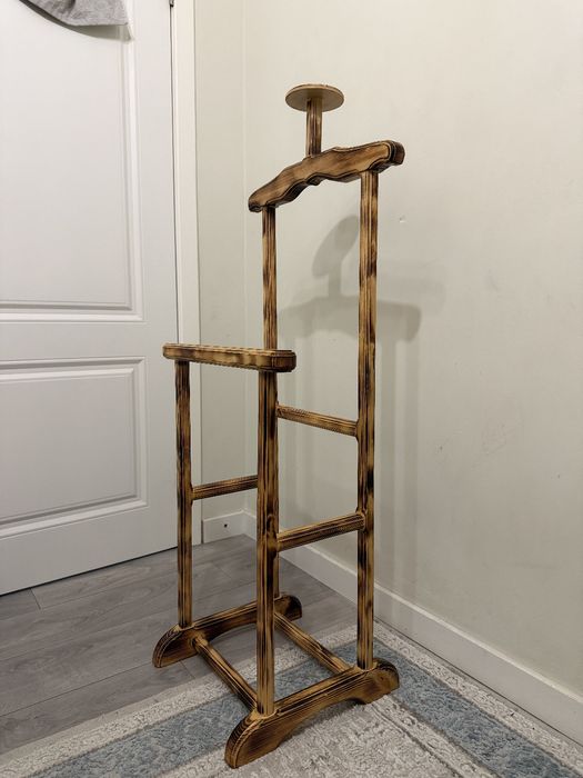 Напольная вешалка-плечики