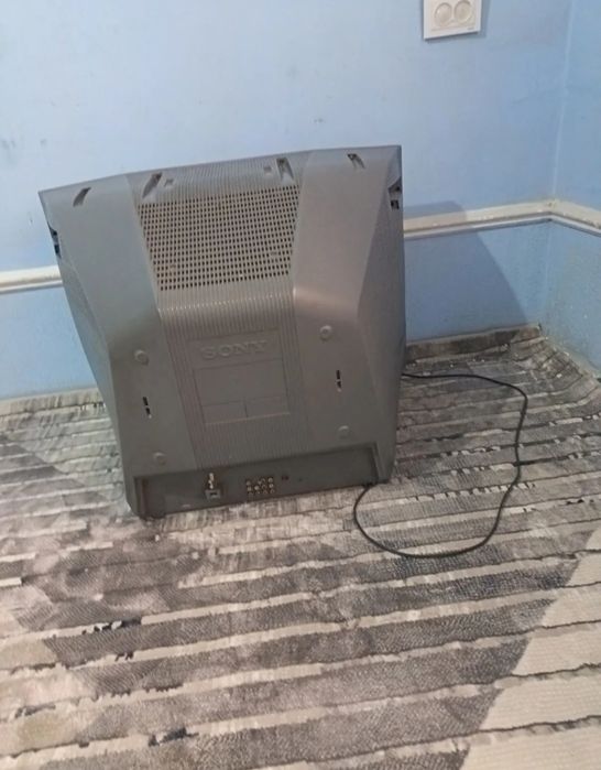 Televizor sony holati a'lo