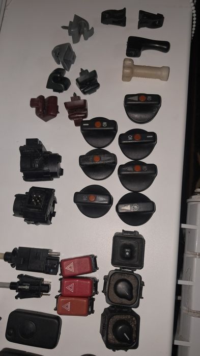 Мерседес.124 Зад полка.